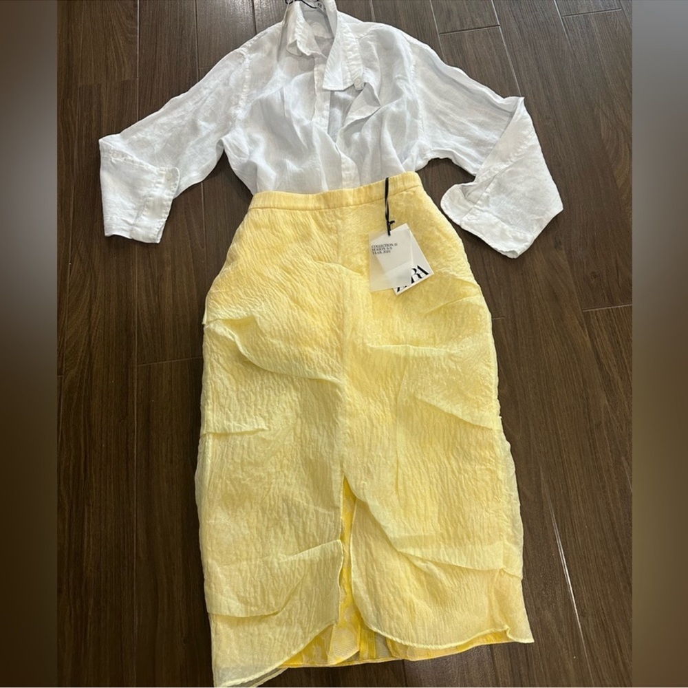 Zara Yellow Pencil Skirt